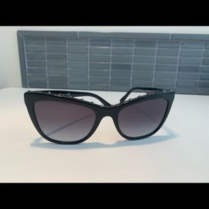 These are iconic and classy Valentino sunglasses!